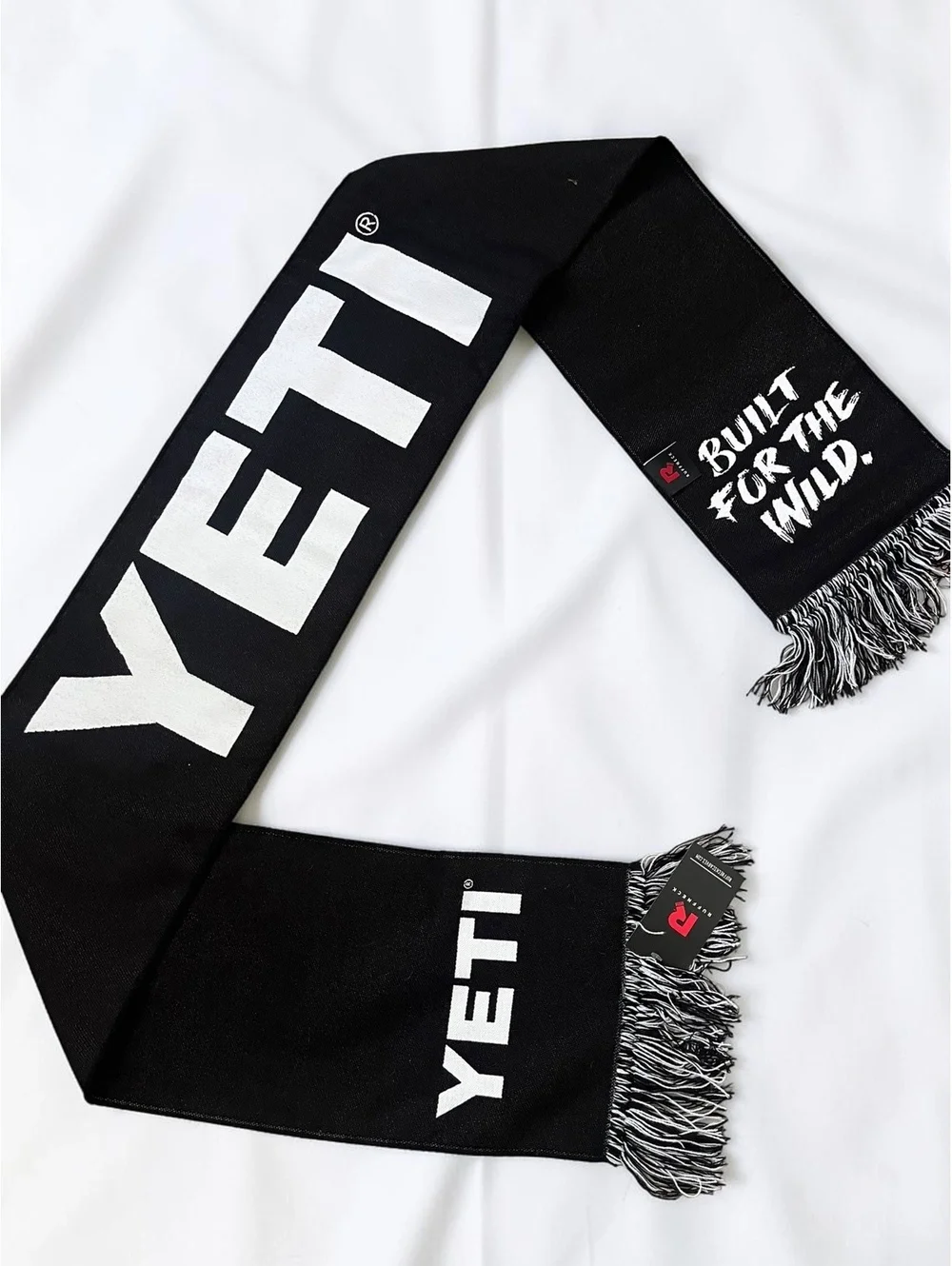 YETI Ruffneck Scarf Built for the Wild NWT Employee Exclusive Black Fringe